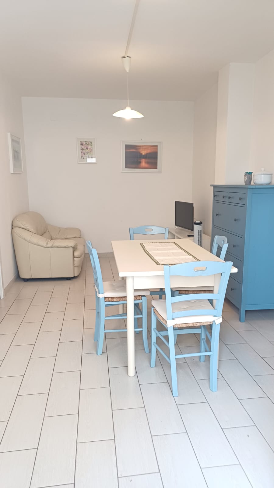 Soggiorno e zona pranzo CasaMare Numana